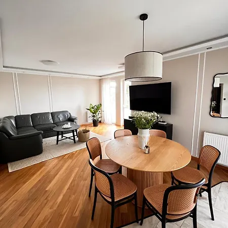 Inthemiddleperfectview Apartamento Ostróda